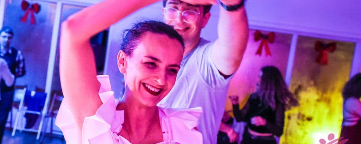 Cursuri Salsa Bachata con Sabor Bucuresti